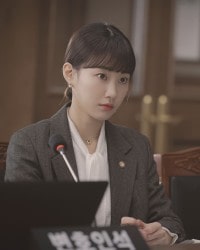 チェ・スヨン役ハ・ユンギョンの写真